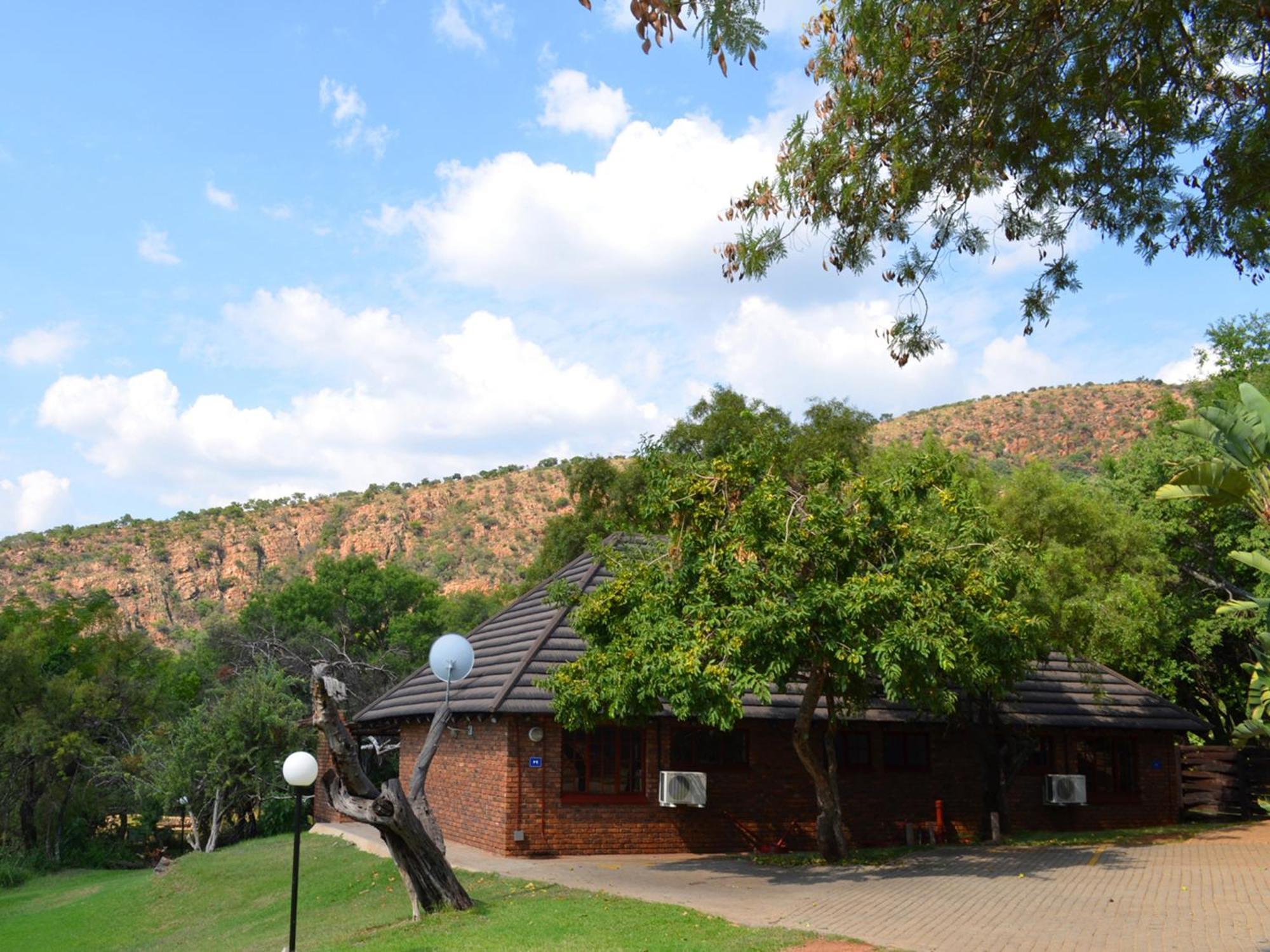 Mount Amanzi Hotel Hartbeespoort Exterior photo